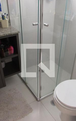 Apartamento à venda com 72m², 2 quartos e 1 vagaBanheiro da Suíte