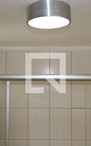 Apartamento à venda com 143m², 4 quartos e 2 vagas Apartamento à venda com 143m², 4 quartos e 2 vagasBanheiro da Suíte 1