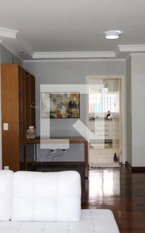Apartamento à venda com 143m², 4 quartos e 2 vagas Apartamento à venda com 143m², 4 quartos e 2 vagasSala