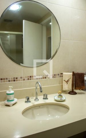 Apartamento à venda com 124m², 3 quartos e 2 vagas Apartamento à venda com 124m², 3 quartos e 2 vagasBanheiro