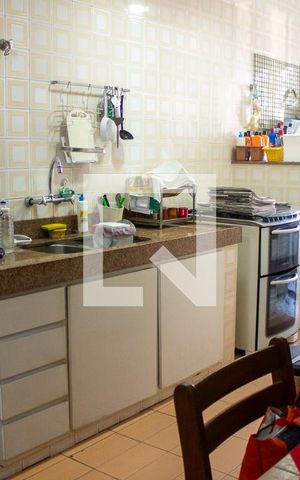 Apartamento à venda com 124m², 3 quartos e 2 vagas Apartamento à venda com 124m², 3 quartos e 2 vagasCozinha
