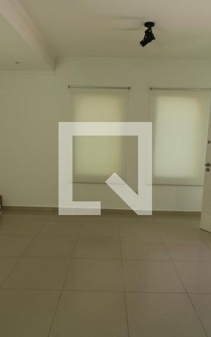 Casa à venda com 200m², 3 quartos e 3 vagasSala / Cozinha