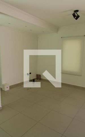 Casa à venda com 200m², 3 quartos e 3 vagasSala / Cozinha