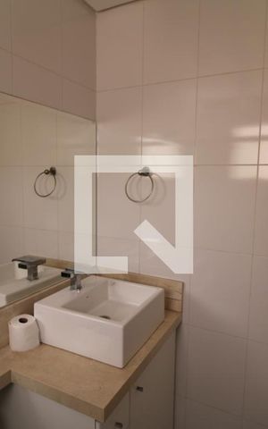 Casa à venda com 200m², 3 quartos e 3 vagasQuarto 2 - Banheiro