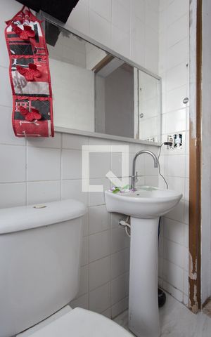 Apartamento à venda com 88m², 3 quartos e 1 vaga Apartamento à venda com 88m², 3 quartos e 1 vagaBanheiro