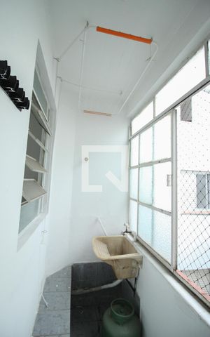 Apartamento à venda com 74m², 2 quartos e sem vaga Apartamento à venda com 74m², 2 quartos e sem vagaDetalhe da área de serviço