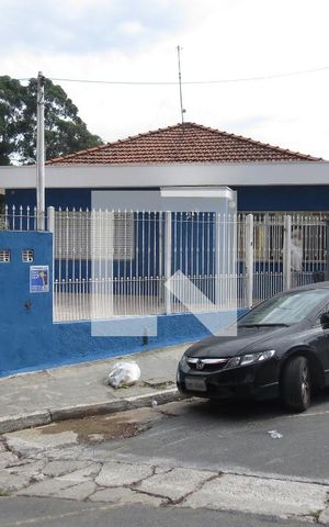 Casa à venda com 336m², 6 quartos e 3 vagasFachada