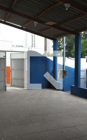 Casa à venda com 336m², 6 quartos e 3 vagasQuintal Lavanderia - Casa 3