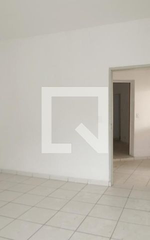 Casa à venda com 336m², 6 quartos e 3 vagasQuarto - Casa 2