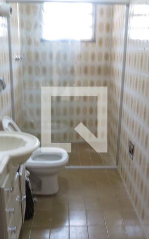 Casa à venda com 336m², 6 quartos e 3 vagasBanheiro