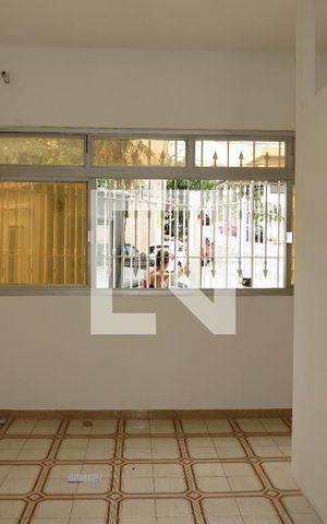 Casa à venda com 336m², 6 quartos e 3 vagasSala