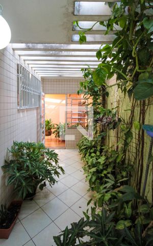 Casa à venda com 200m², 3 quartos e 3 vagasÁrea externa 