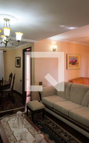 Casa à venda com 200m², 3 quartos e 3 vagasSala