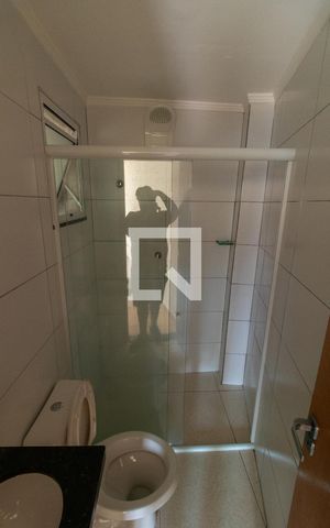 Apartamento à venda com 48m², 2 quartos e 1 vaga Apartamento à venda com 48m², 2 quartos e 1 vagaBanheiro 1