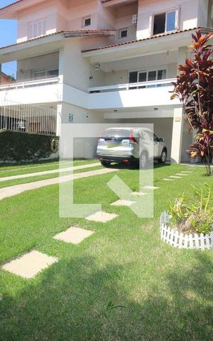 Casa à venda com 201m², 3 quartos e 6 vagasJardim