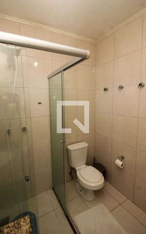 Casa à venda com 201m², 3 quartos e 6 vagasBanheiro da Suíte