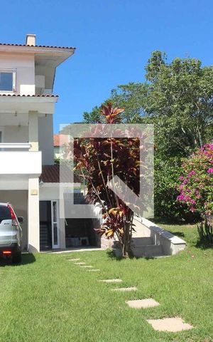 Casa à venda com 201m², 3 quartos e 6 vagasJardim