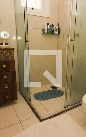 Casa à venda com 201m², 3 quartos e 6 vagasBanheiro da Suíte