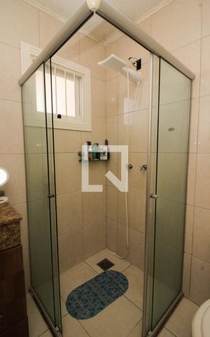 Casa à venda com 201m², 3 quartos e 6 vagasBanheiro da Suíte