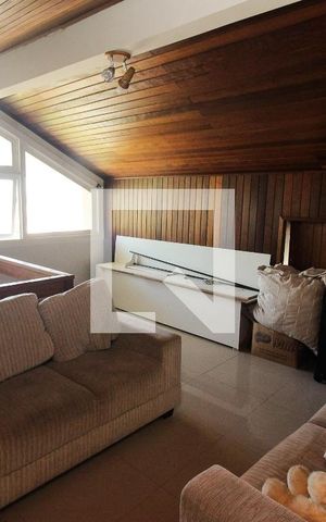 Casa à venda com 201m², 3 quartos e 6 vagasSotão