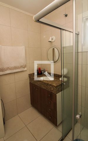 Casa à venda com 201m², 3 quartos e 6 vagasBanheiro da Suíte