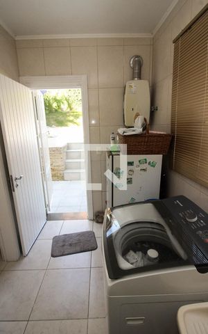 Casa à venda com 201m², 3 quartos e 6 vagasÁrea de Serviço
