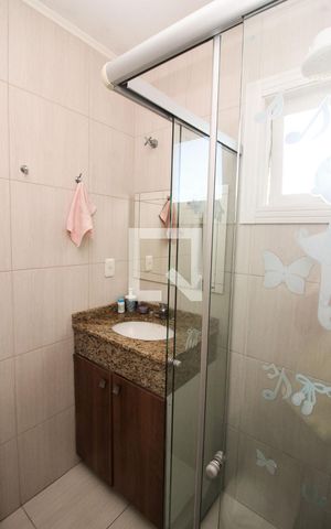 Casa à venda com 201m², 3 quartos e 6 vagasBanheiro Social