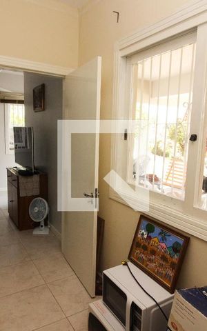 Casa à venda com 201m², 3 quartos e 6 vagasQuarto de Serviço