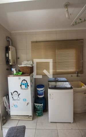 Casa à venda com 201m², 3 quartos e 6 vagasÁrea de Serviço