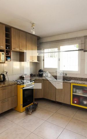 Casa à venda com 201m², 3 quartos e 6 vagasCozinha