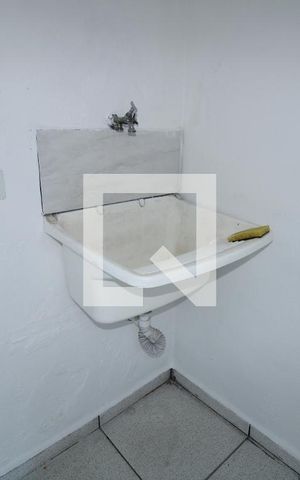 Casa para alugar com 60m², 1 quarto e sem vagaÁrea de Serviço