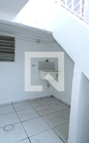 Casa para alugar com 60m², 1 quarto e sem vagaÁrea de Serviço