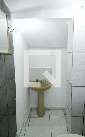 Casa para alugar com 60m², 1 quarto e sem vagaBanheiro da Suíte