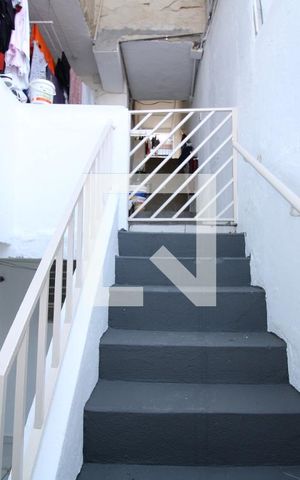 Casa para alugar com 60m², 1 quarto e sem vagaEscada