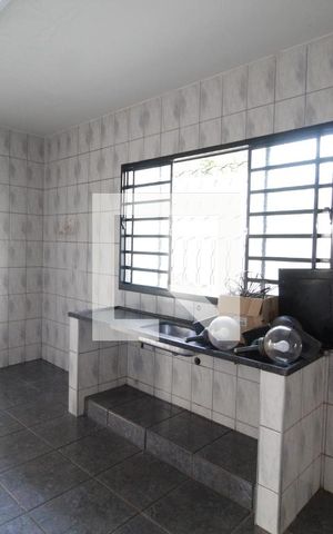 Casa para alugar com 139m², 2 quartos e 4 vagasCozinha