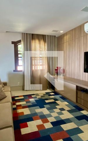 Casa à venda com 434m², 5 quartos e 4 vagas Casa à venda com 434m², 5 quartos e 4 vagasSala 1