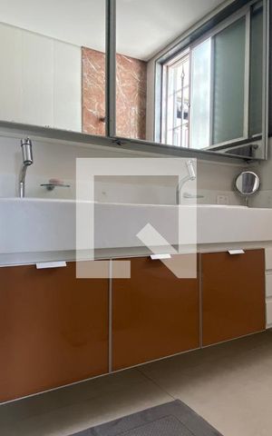 Casa à venda com 434m², 5 quartos e 4 vagas Casa à venda com 434m², 5 quartos e 4 vagasQuarto Suíte 1