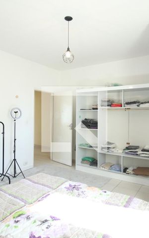 Casa à venda com 180m², 3 quartos e 1 vagaQuarto 1