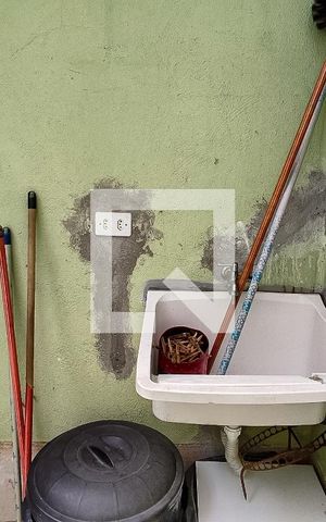 Casa à venda com 100m², 4 quartos e 1 vaga Casa à venda com 100m², 4 quartos e 1 vagaLavanderia da casa 2 e 3
