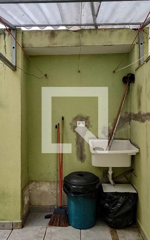 Casa à venda com 100m², 4 quartos e 1 vaga Casa à venda com 100m², 4 quartos e 1 vagaLavanderia da casa 2 e 3