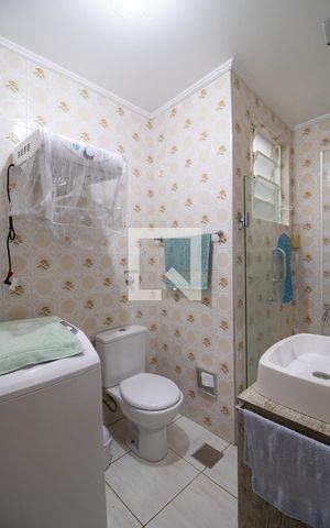 Apartamento à venda com 63m², 2 quartos e 1 vaga Apartamento à venda com 63m², 2 quartos e 1 vagaBanheiro