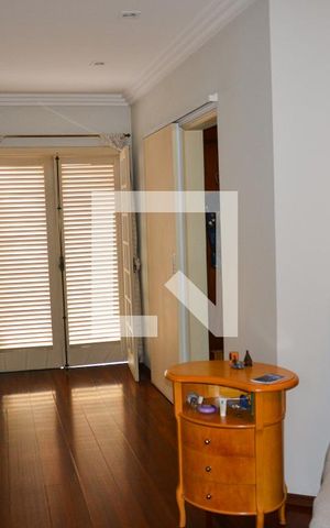 Casa à venda com 332m², 3 quartos e 4 vagas Casa à venda com 332m², 3 quartos e 4 vagasSuite