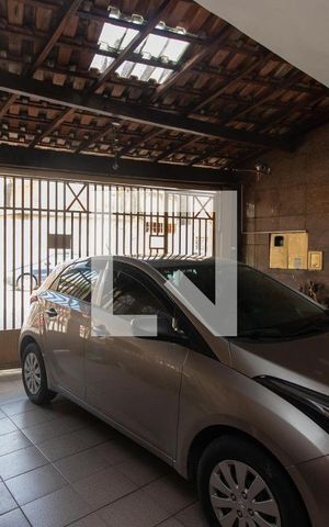 Casa à venda com 101m², 4 quartos e 2 vagas Casa à venda com 101m², 4 quartos e 2 vagasGaragem