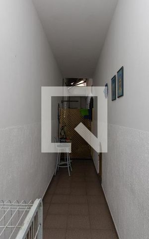 Casa à venda com 101m², 4 quartos e 2 vagas Casa à venda com 101m², 4 quartos e 2 vagasCorredor