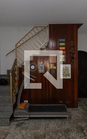 Casa à venda com 101m², 4 quartos e 2 vagas Casa à venda com 101m², 4 quartos e 2 vagasSala
