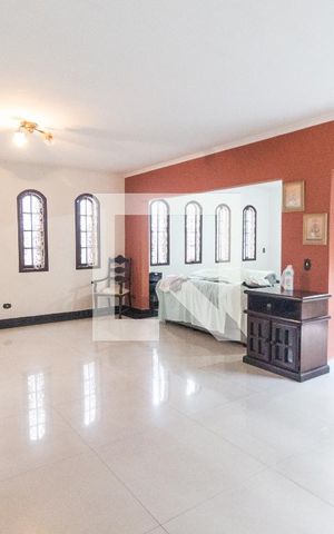Casa de condomínio à venda com 400m², 4 quartos e 4 vagas Casa de condomínio à venda com 400m², 4 quartos e 4 vagasSala