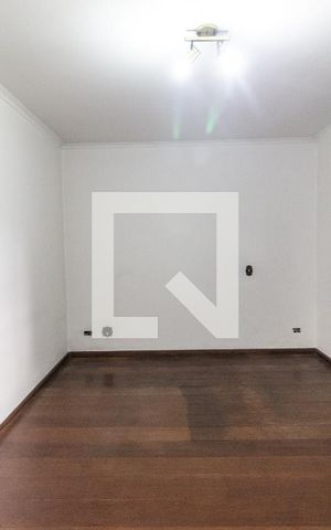 Casa de condomínio à venda com 400m², 4 quartos e 4 vagas Casa de condomínio à venda com 400m², 4 quartos e 4 vagasQuarto 3