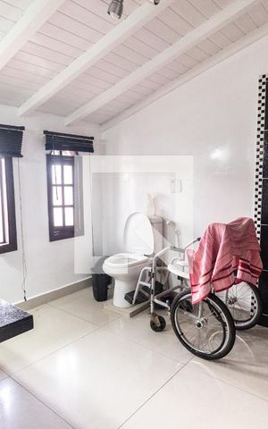 Casa de condomínio à venda com 400m², 4 quartos e 4 vagas Casa de condomínio à venda com 400m², 4 quartos e 4 vagasSuíte