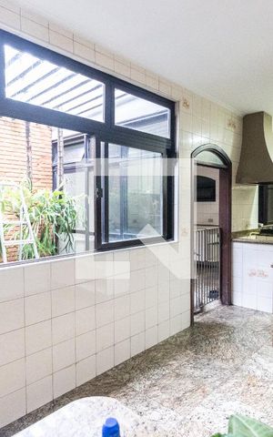 Casa de condomínio à venda com 400m², 4 quartos e 4 vagas Casa de condomínio à venda com 400m², 4 quartos e 4 vagasCozinha