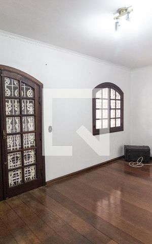 Casa de condomínio à venda com 400m², 4 quartos e 4 vagas Casa de condomínio à venda com 400m², 4 quartos e 4 vagasQuarto 3